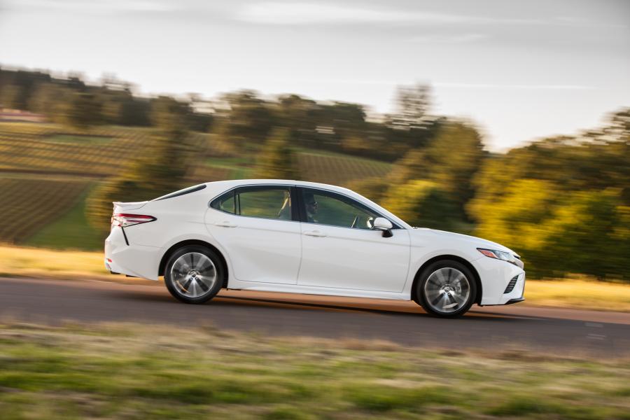  Toyota Camry SE 2017 года  (NA) (фото 11 из 23)